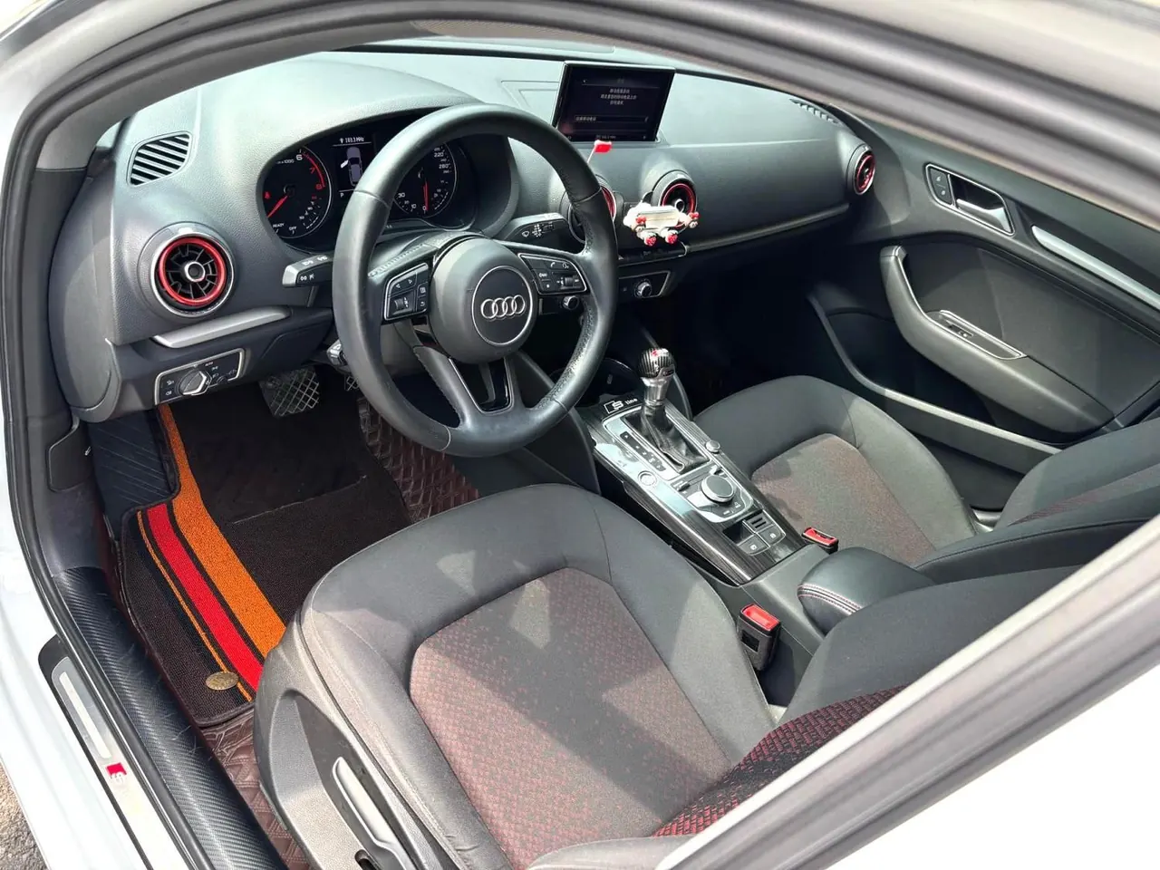 Audi 2020 A3 Sportback 1.4TFSI 35TFSI aggressive automatic gear 9