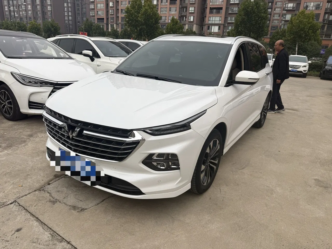 WuLing 2020 Capgemini 1.5T Stepless Flagship Automatic Gear - View 1