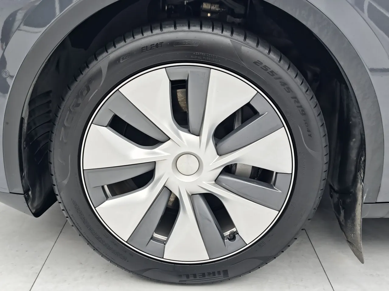 Tesla 2022 Model Y rear-wheel drive version automatic transmission 5