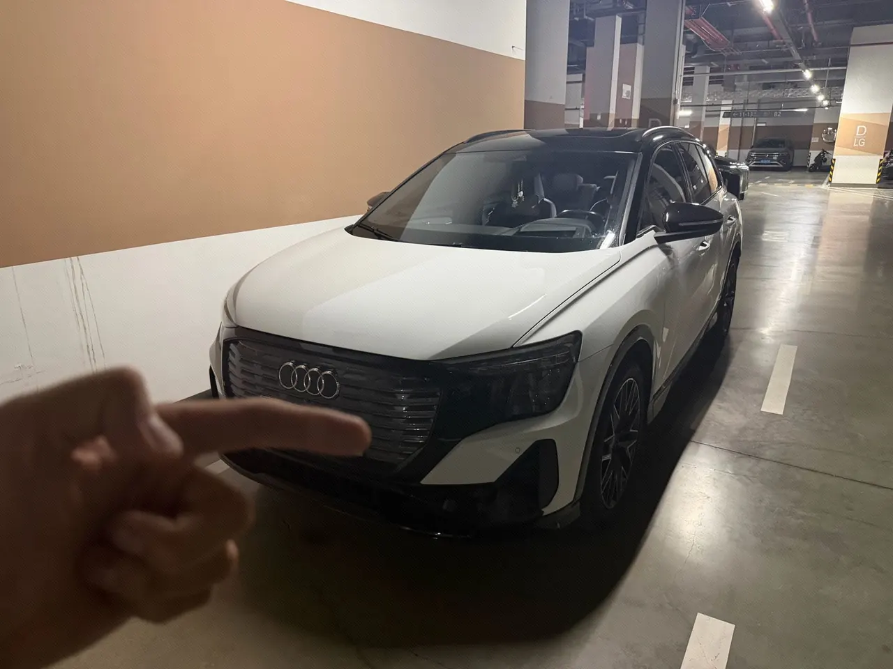 Audi 2022 Q5 e-tron 40-star royal suit automatic gear - View 1