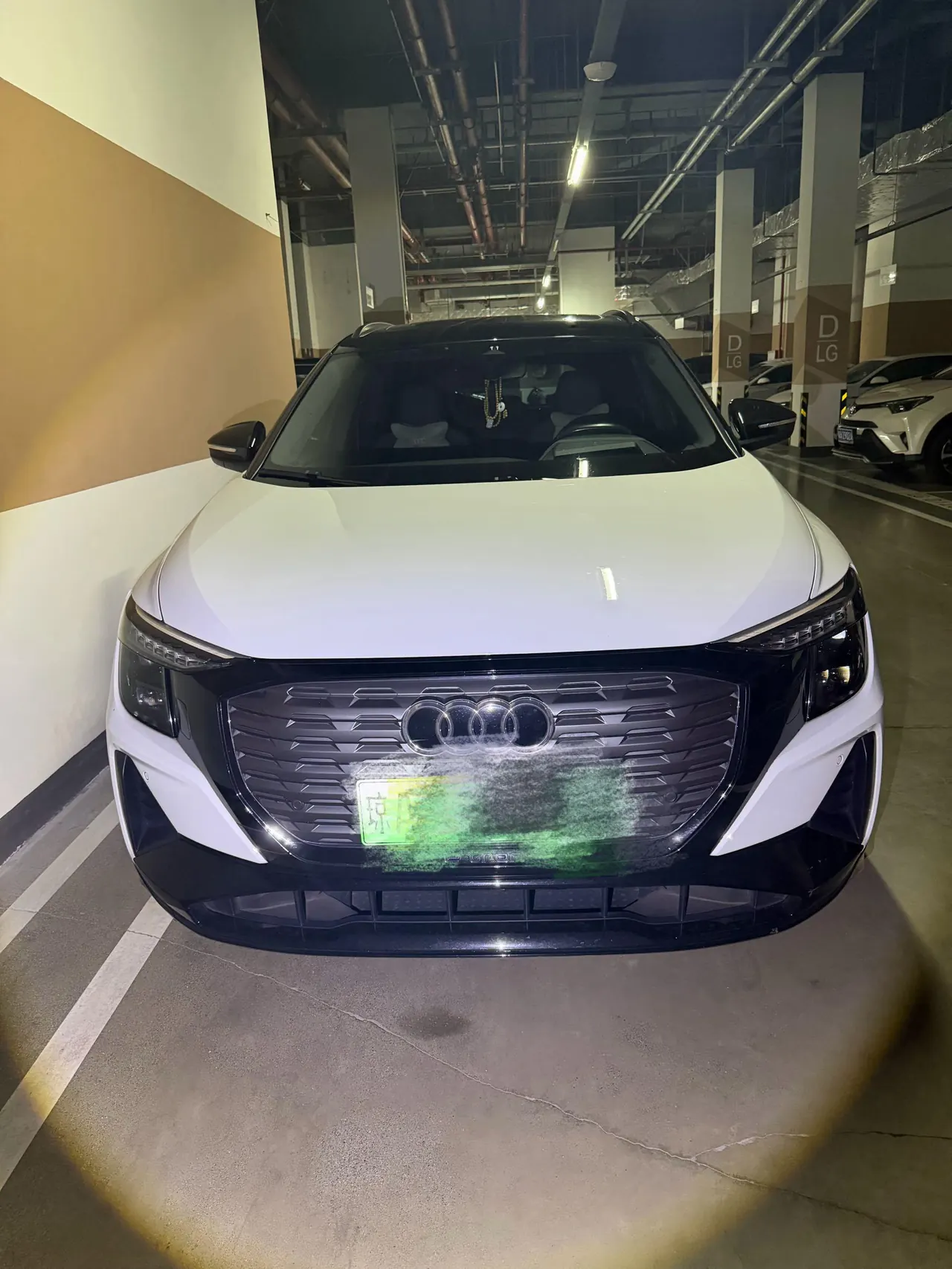 Audi 2022 Q5 e-tron 40-star royal suit automatic gear 2
