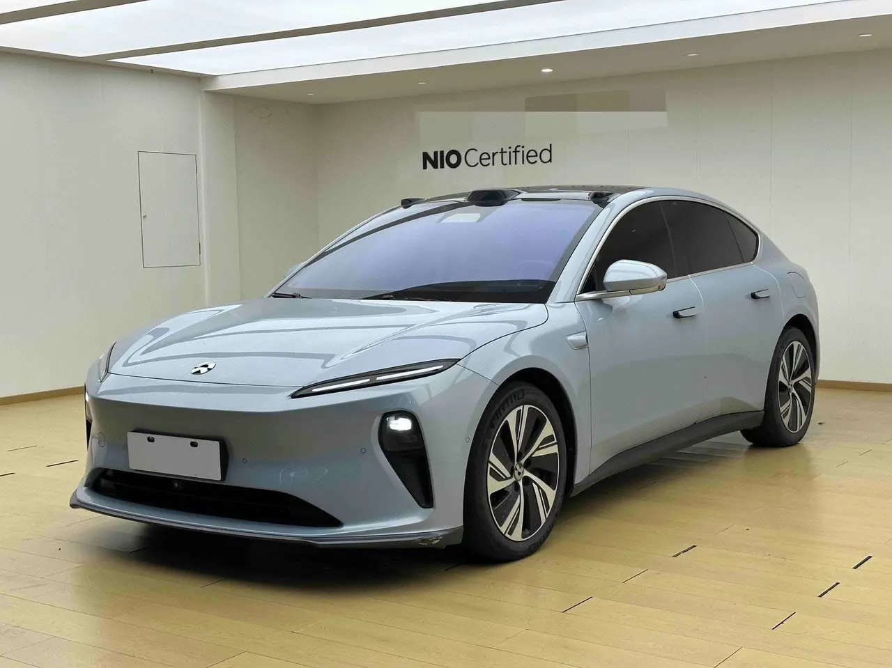 NIO 2022 ET5 75kWh automatic gear - View 1