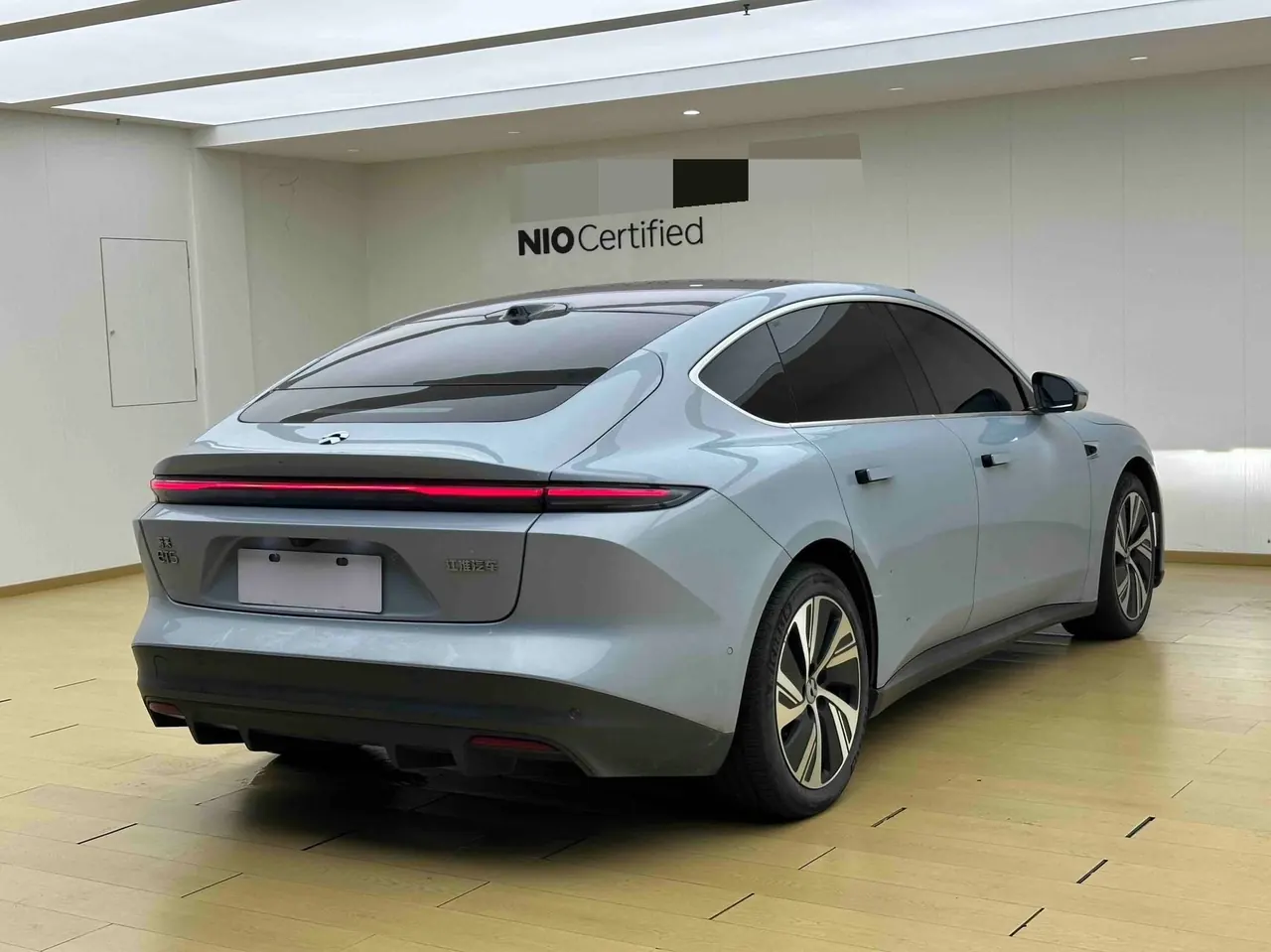 NIO 2022 ET5 75kWh automatic gear 11