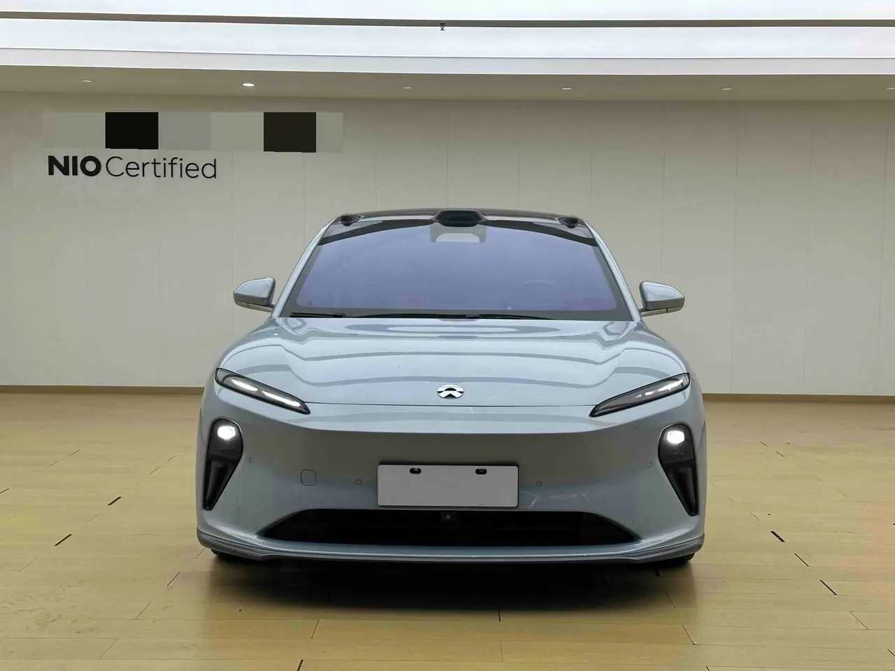NIO 2022 ET5 75kWh automatic gear 2
