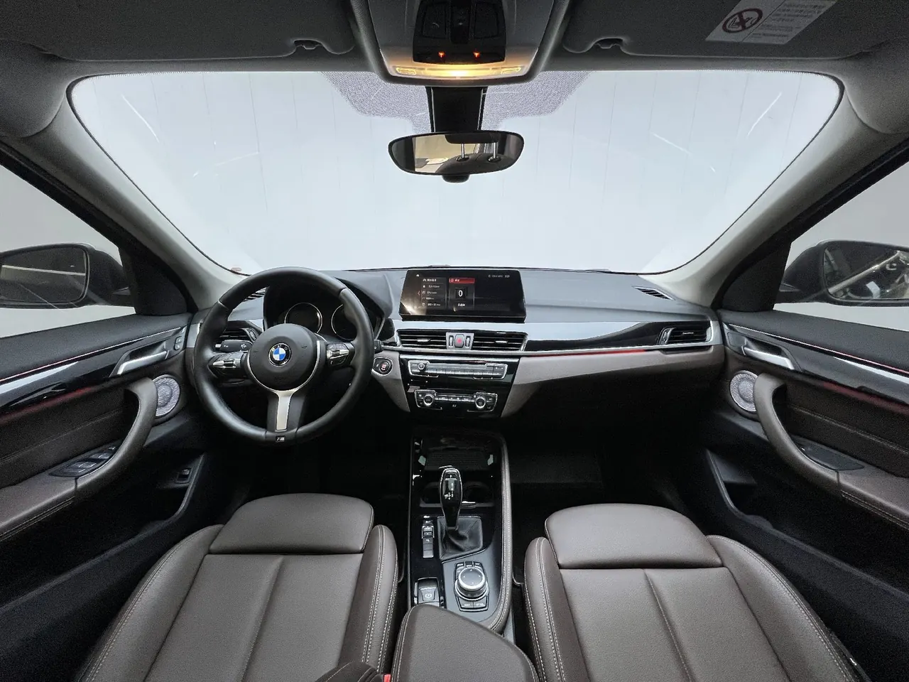 BMW 2022 X1 sDrive20Li 1.5T exclusive automatic gear 5