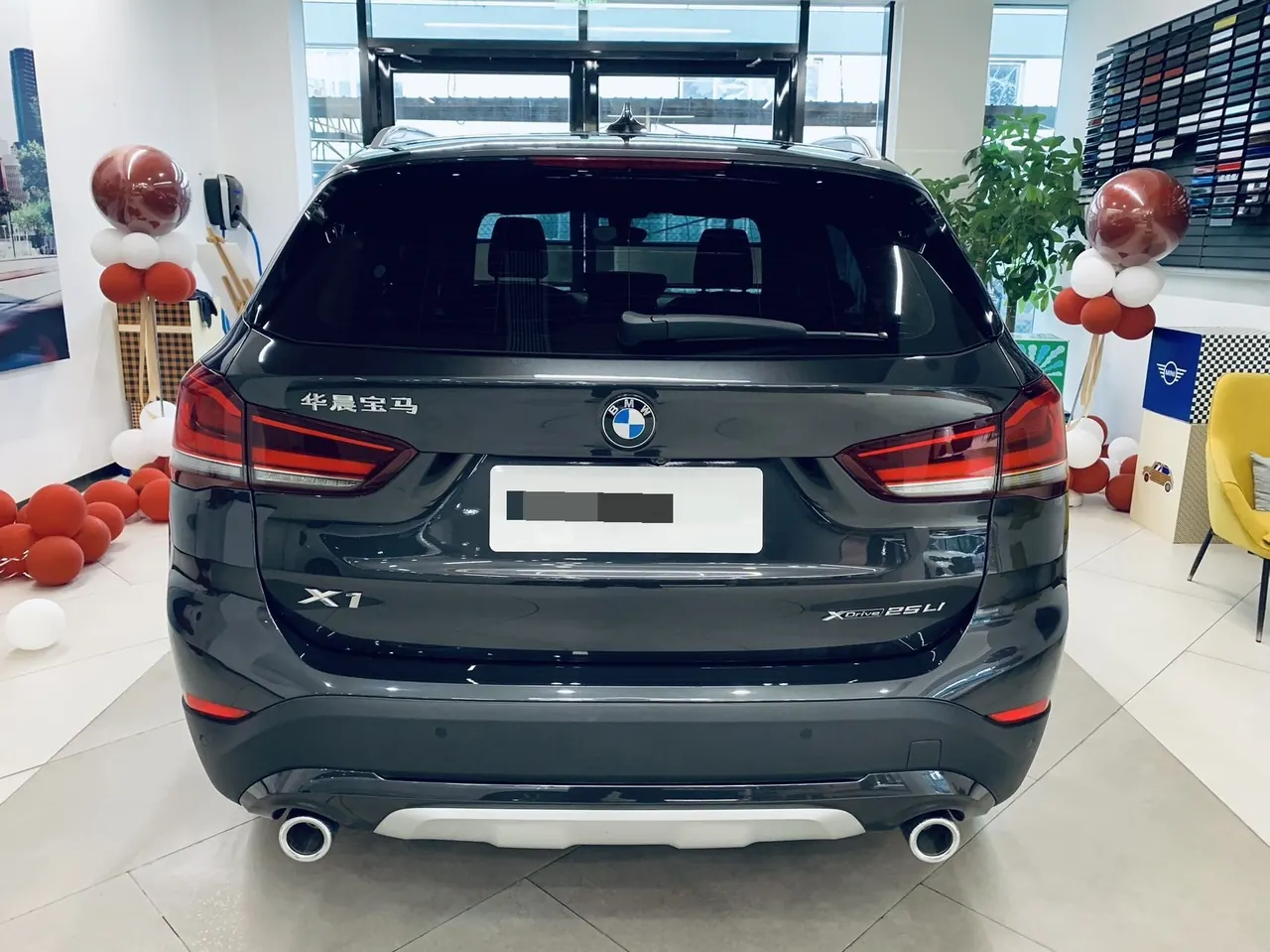 BMW 2022 X1 xDrive25Li 2.0T exclusive automatic gear 3