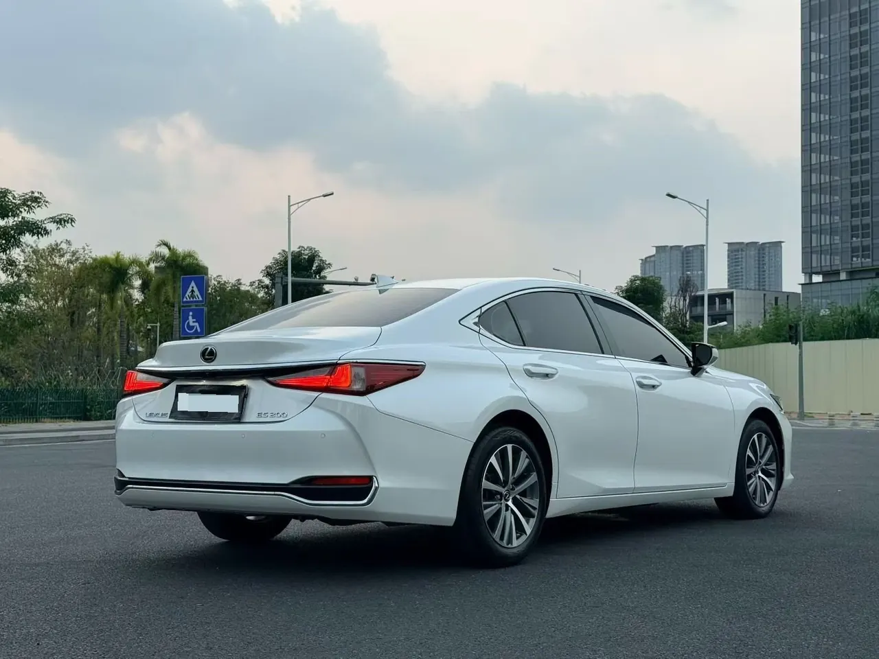 Lexus ES (Imported) 2020 ES200 2.0 Stepless Premium Edition Automatic Gear 2