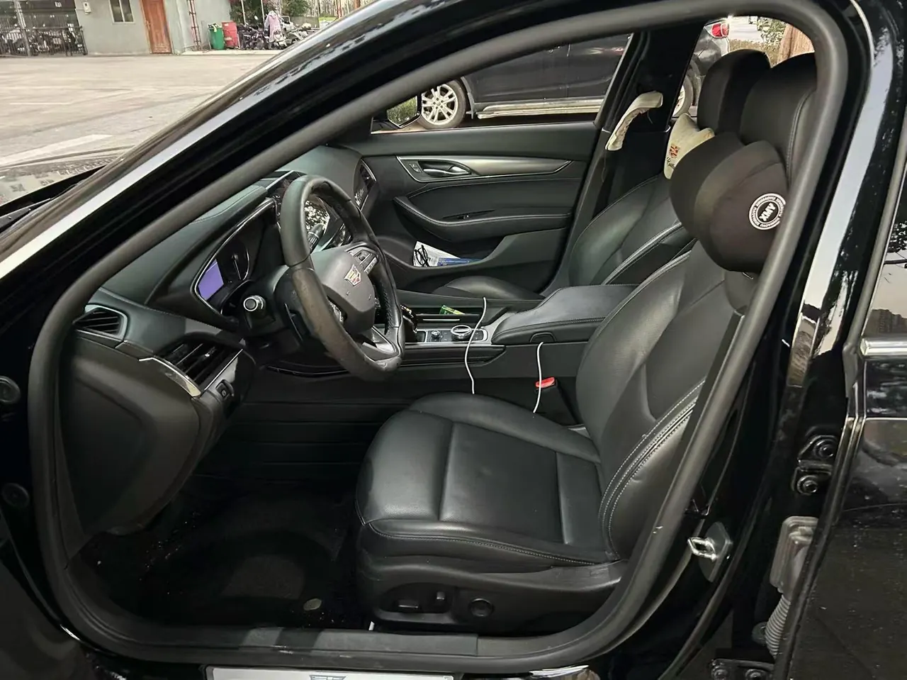 Cadillac 2022 CT5 2.0T 28T Luxury (Standard Edition) Automatic Gear 3