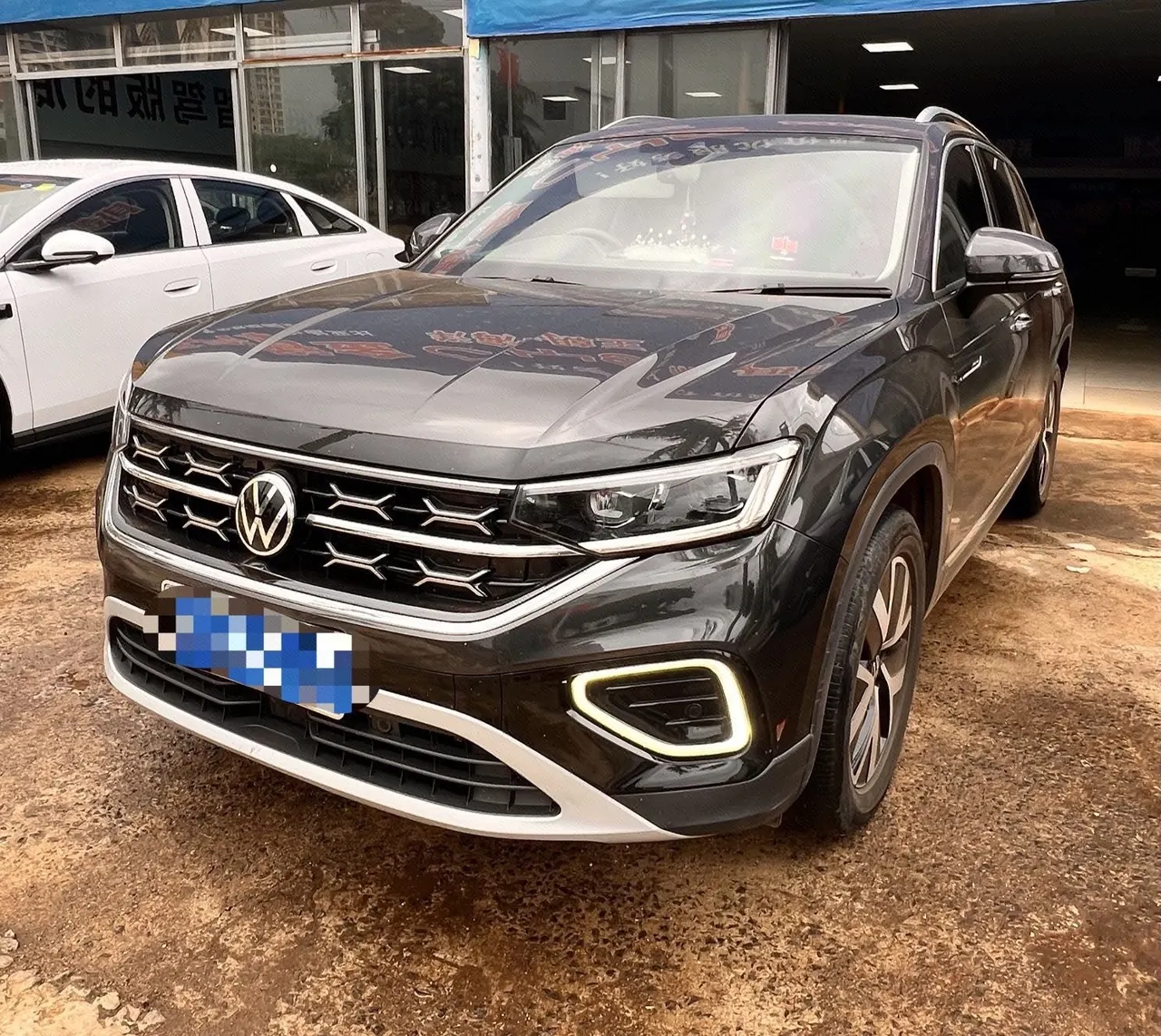 Open image lightbox: Volkswagen 2023 Tanyue 2.0TSI 330TSI Two-Drive Luxury Plus Advanced Edition Automatic Gear
