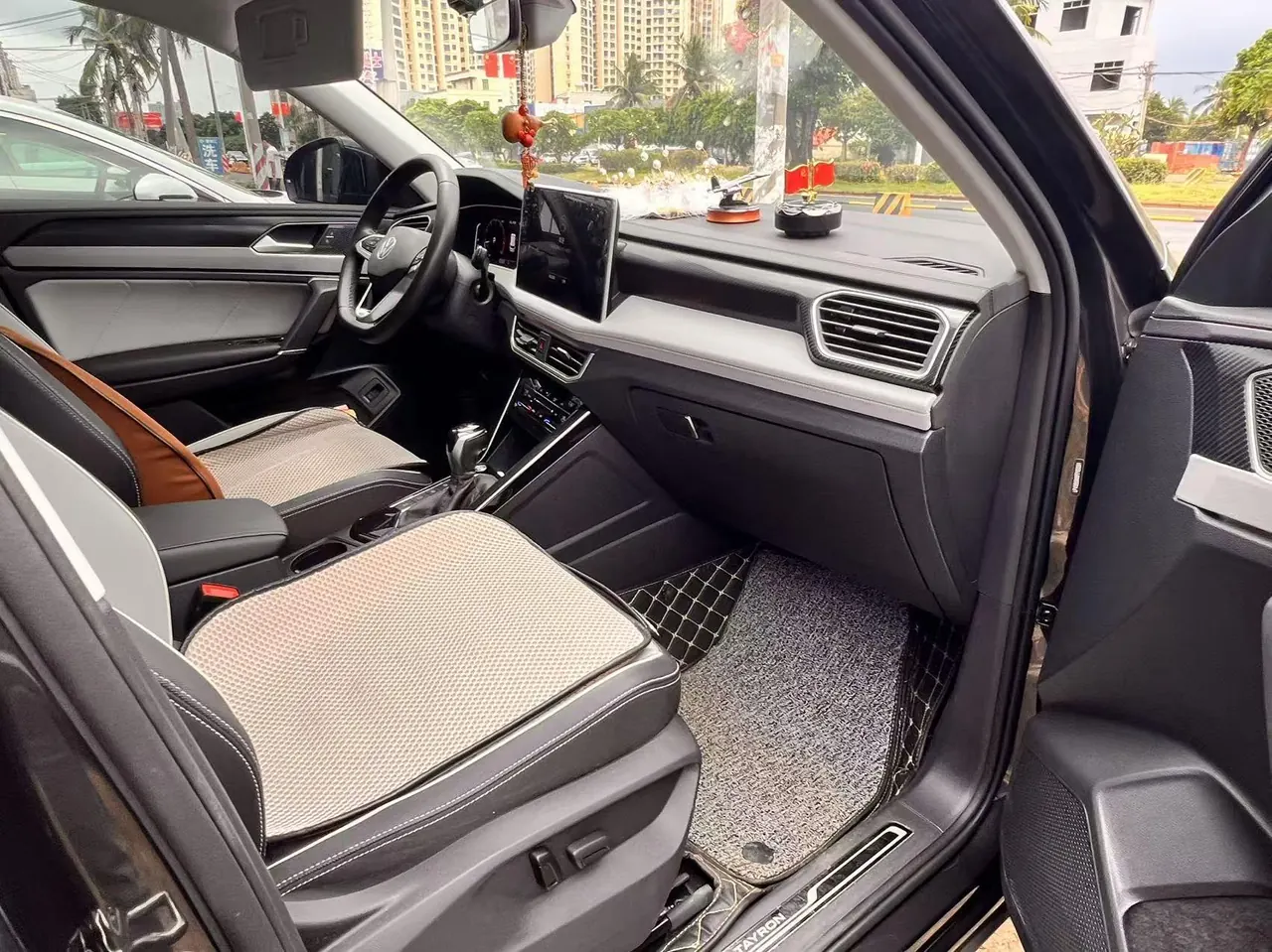 Volkswagen 2023 Tanyue 2.0TSI 330TSI Two-Drive Luxury Plus Advanced Edition Automatic Gear 4