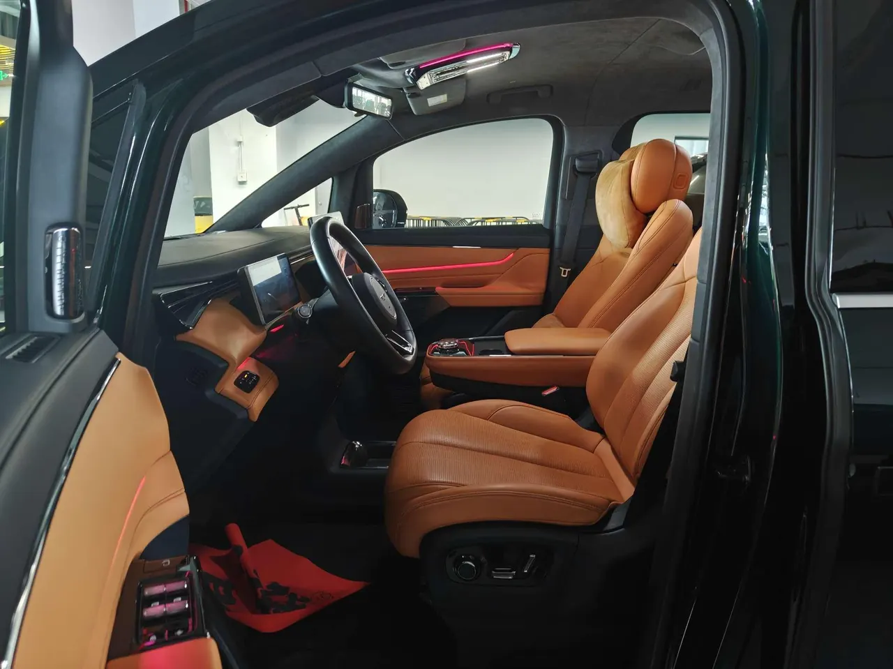 LEVC 2024 L 380 140 6-seat 4-wheel drive Ultra automatic gear 2
