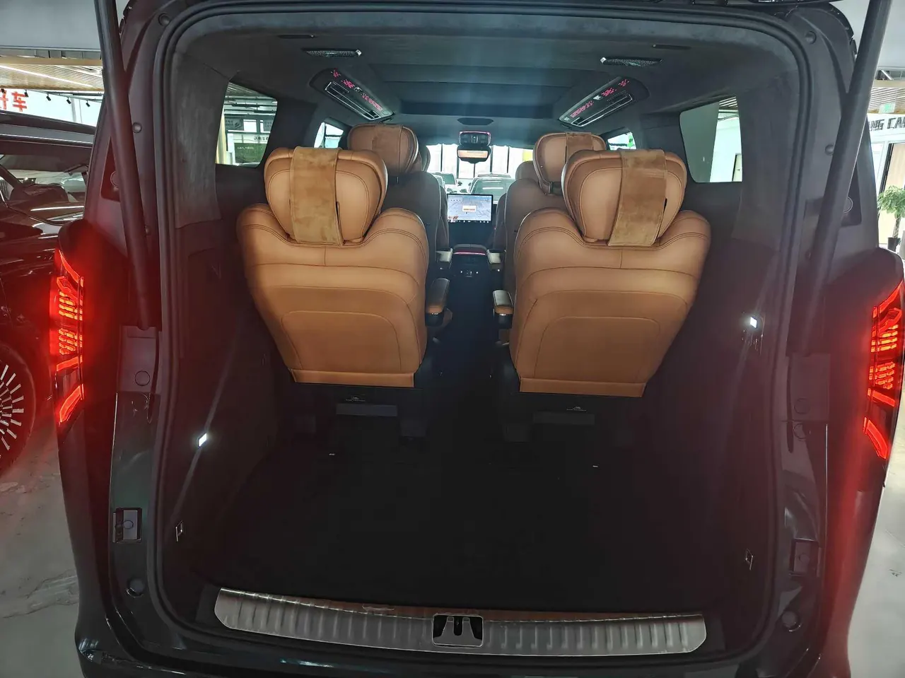 LEVC 2024 L 380 140 6-seat 4-wheel drive Ultra automatic gear 4