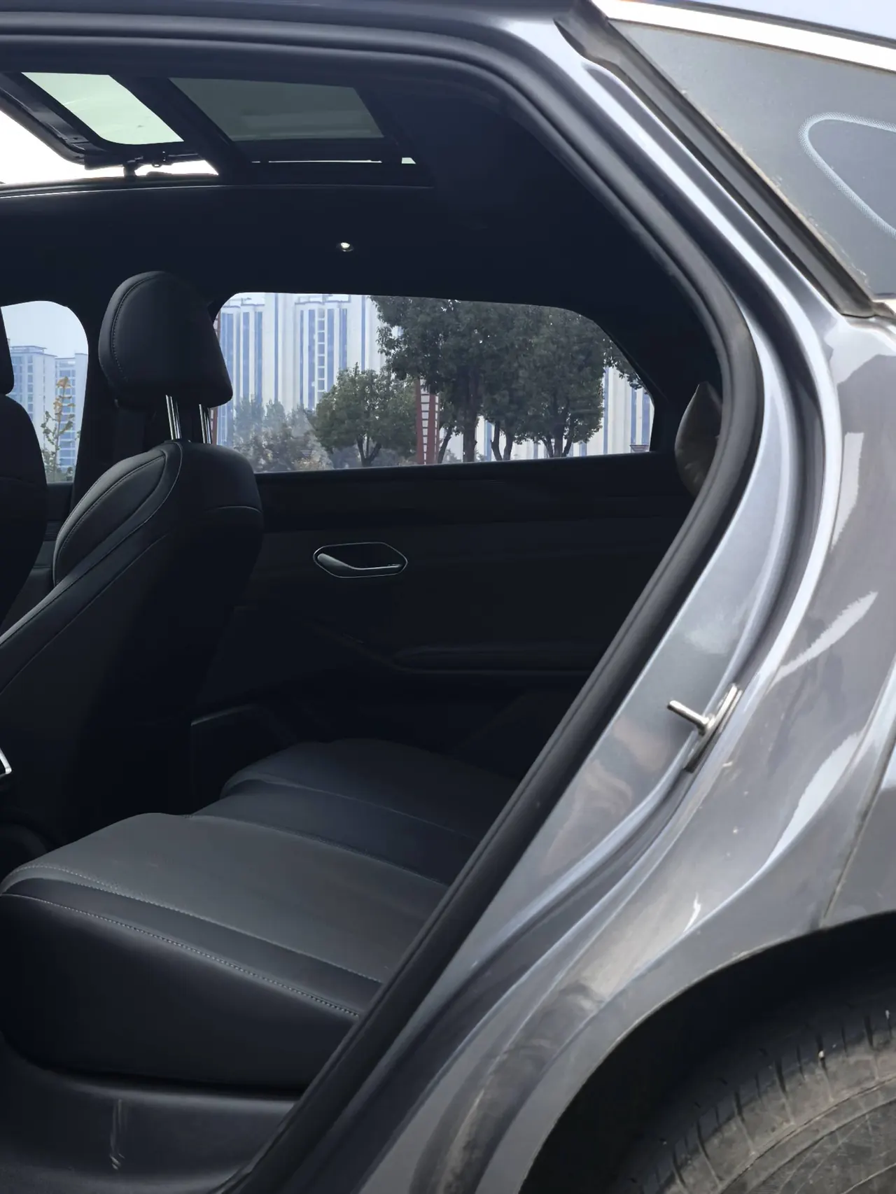 BYD 2025 Qin L EV 470KM Leading Automatic Gear 3