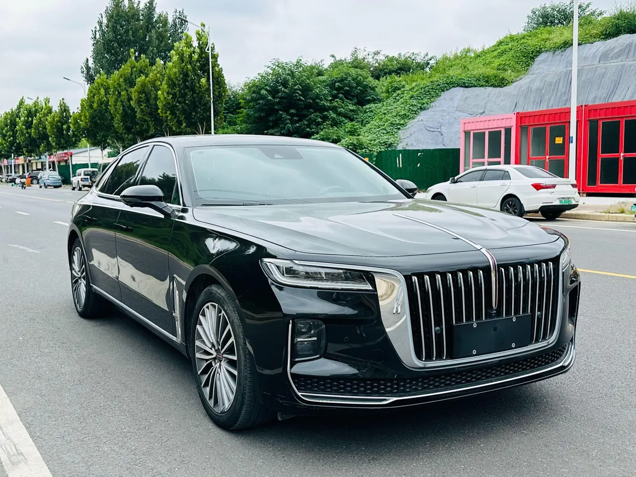 HongQi 2020 H9 48V 2.0T Zhilian Flag Edition Automatic Gear 3