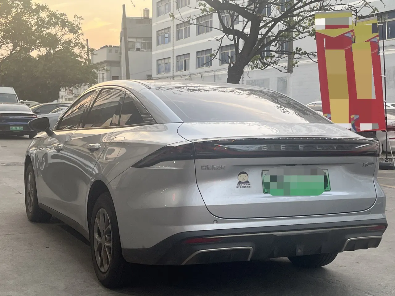 Geely Galaxy 2025 L6 EM-i 1.5 60km sailing version of automatic gear 7