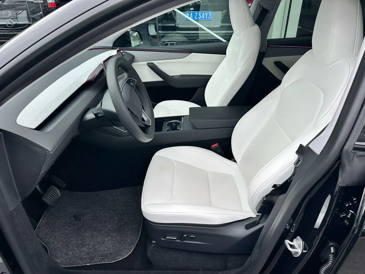 Tesla 2025 Model Y Rear Wheel Drive First Edition Automatic Transmission 3