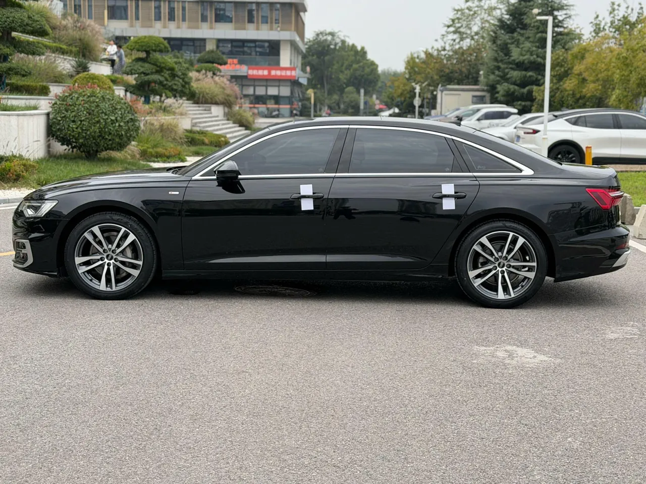 Audi 2023 A6L 2.0TFSI 40TFSI Deluxe Dynamic Automatic 2