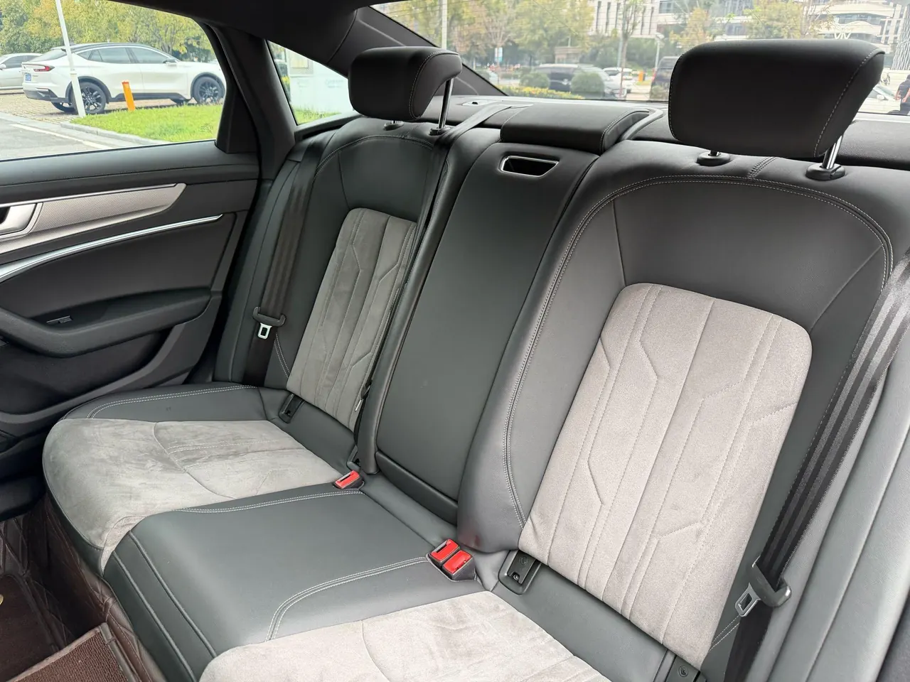 Audi 2023 A6L 2.0TFSI 40TFSI Deluxe Dynamic Automatic 6