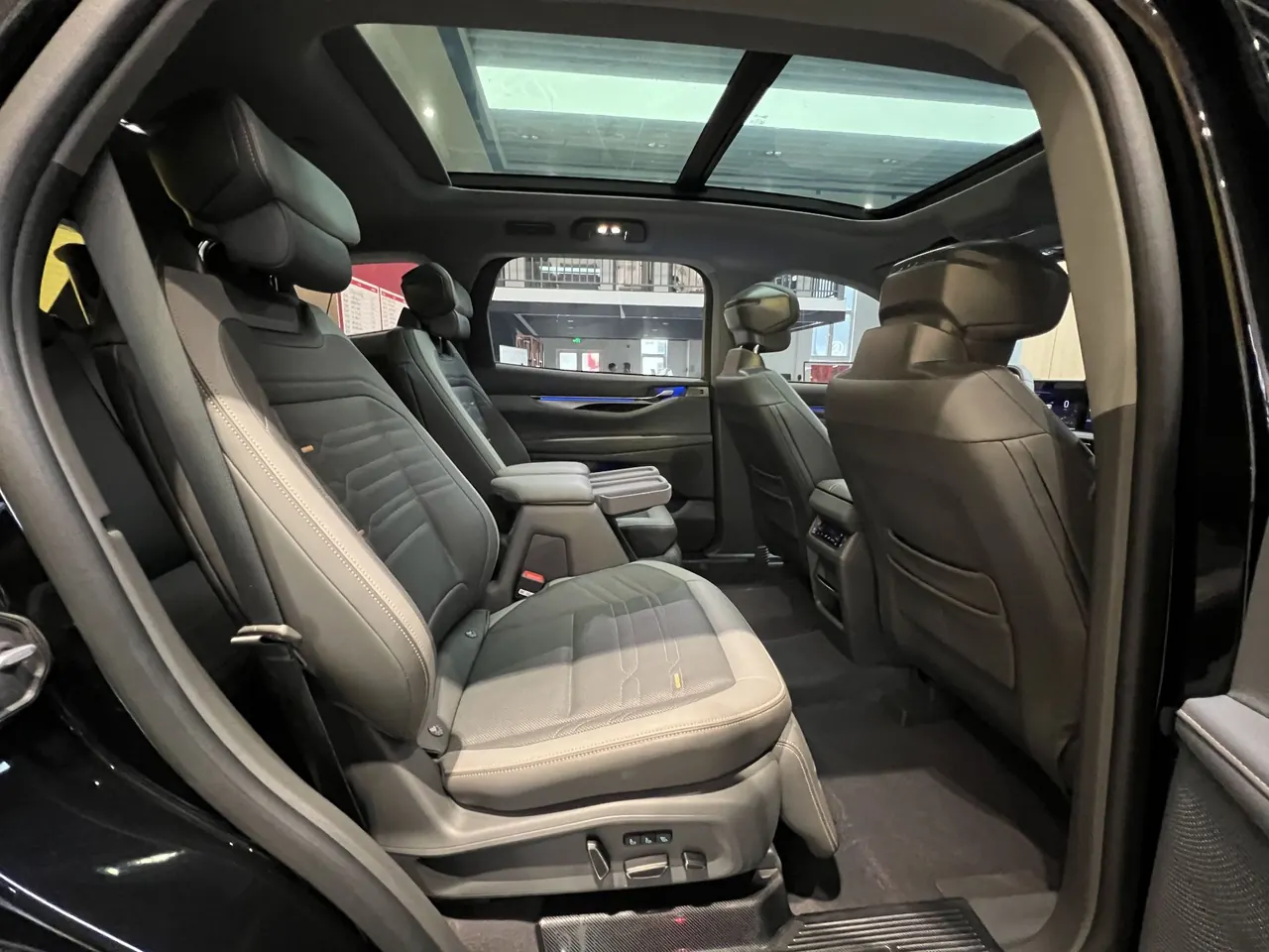 Ford 2026 sharp L HYBRID 2.0T stepless EcoBoost four-wheel drive 7-seat extreme automatic gear 3