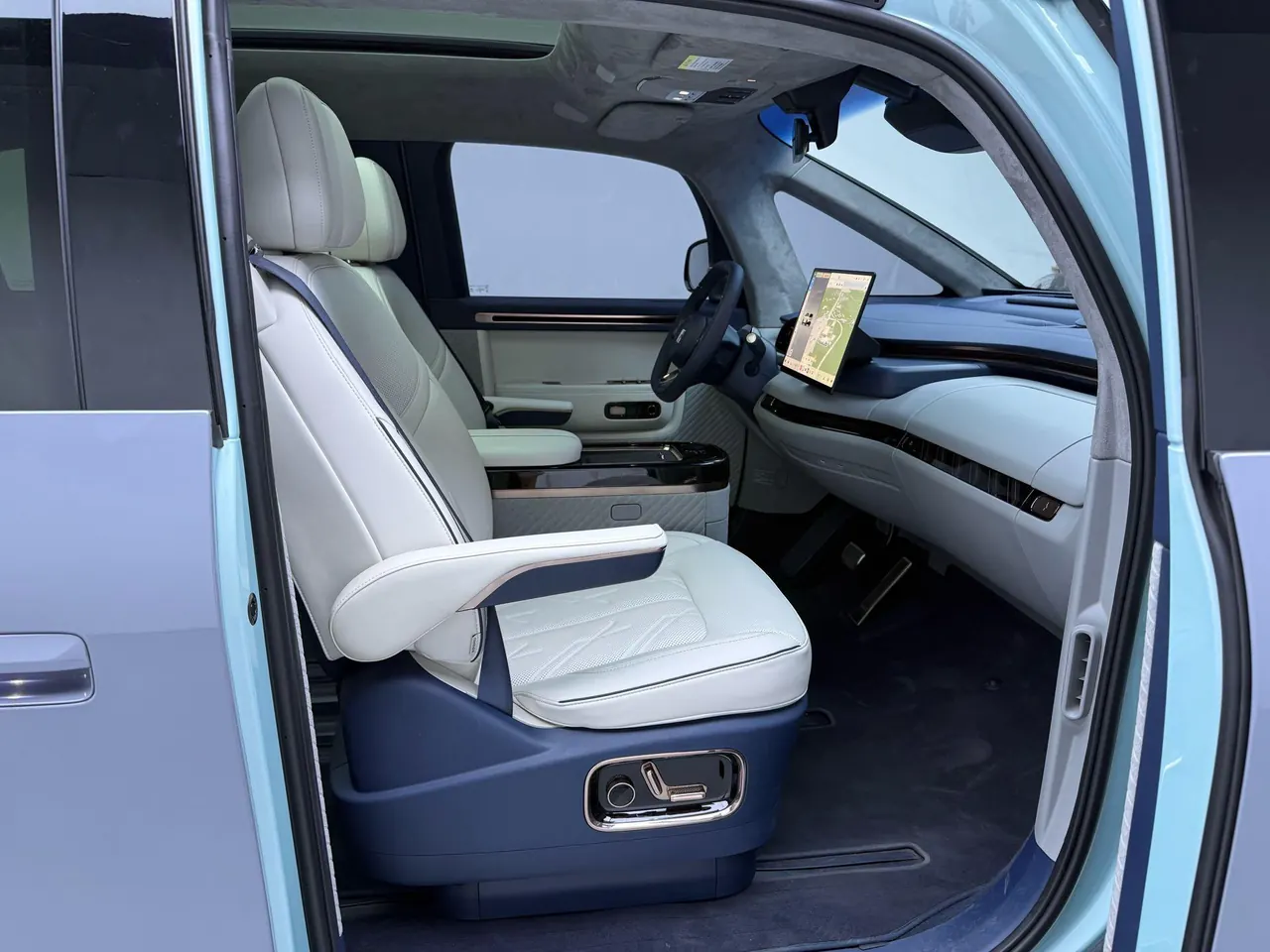 Zeekr 2025 Zeekr MIX Smart Driving Edition Automatic Transmission 6