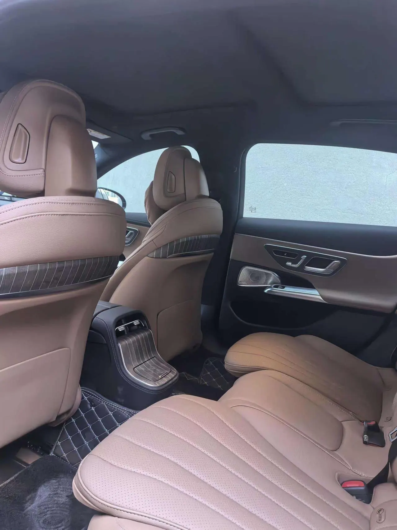 Mercedes Benz E Class 2025 E 300 L 48V 2.0T Luxury Automatic Gear 4