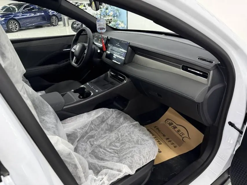 BYD 2026 Qin PLUS DM-i 1.5 CVT 128km Entry-Level Automatic 8