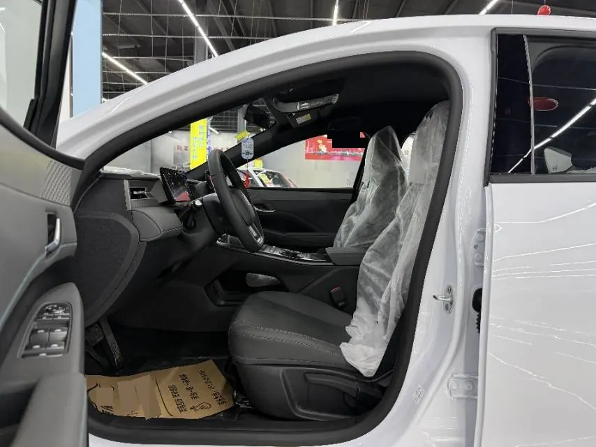 BYD 2026 Qin PLUS DM-i 1.5 CVT 128km Entry-Level Automatic 9