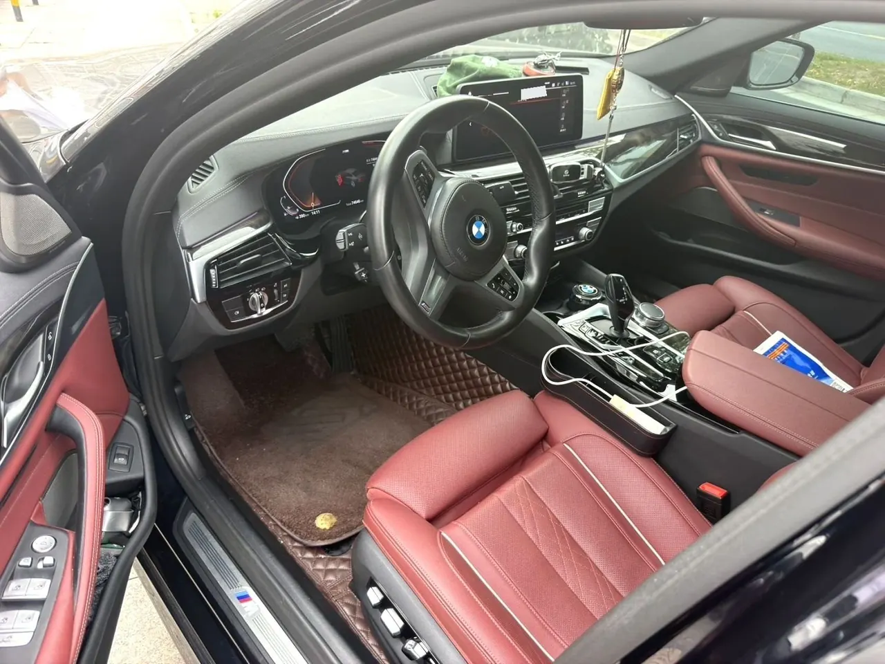 BMW 5 Series 2022 530Li 2.0T Exclusive M Sports Suit (Modified) Automatic Gear 3