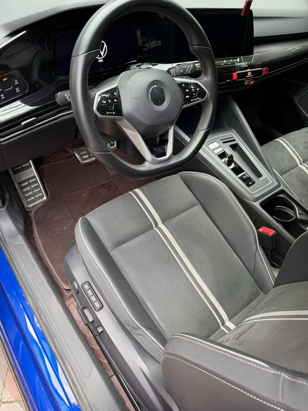 Volkswagen 2021 Golf 8 R-Line 1.4TSI 280TSI Automatic 4