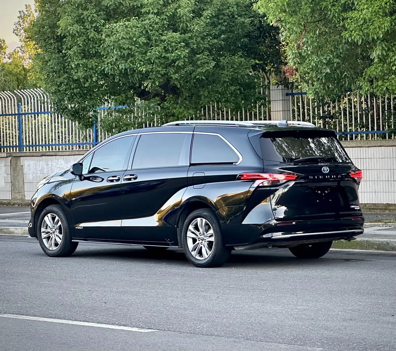Toyota 2021 Sai 2.5 Stepless Premium Edition Automatic Gear 3