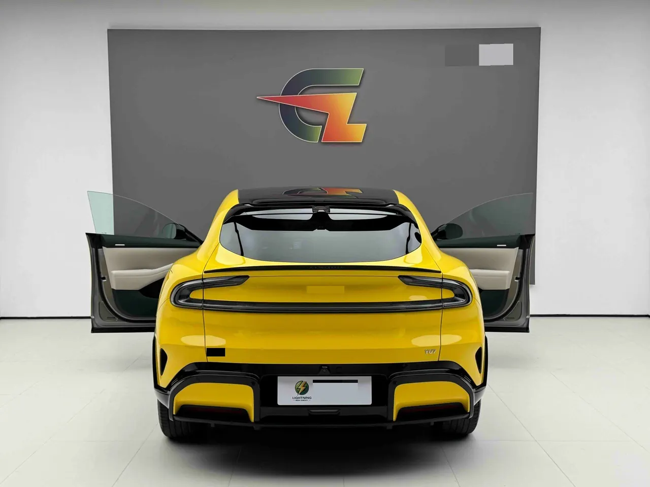 MI 2025 YU7 Long Endurance Four-wheel Drive Pro Edition Automatic Gear 7