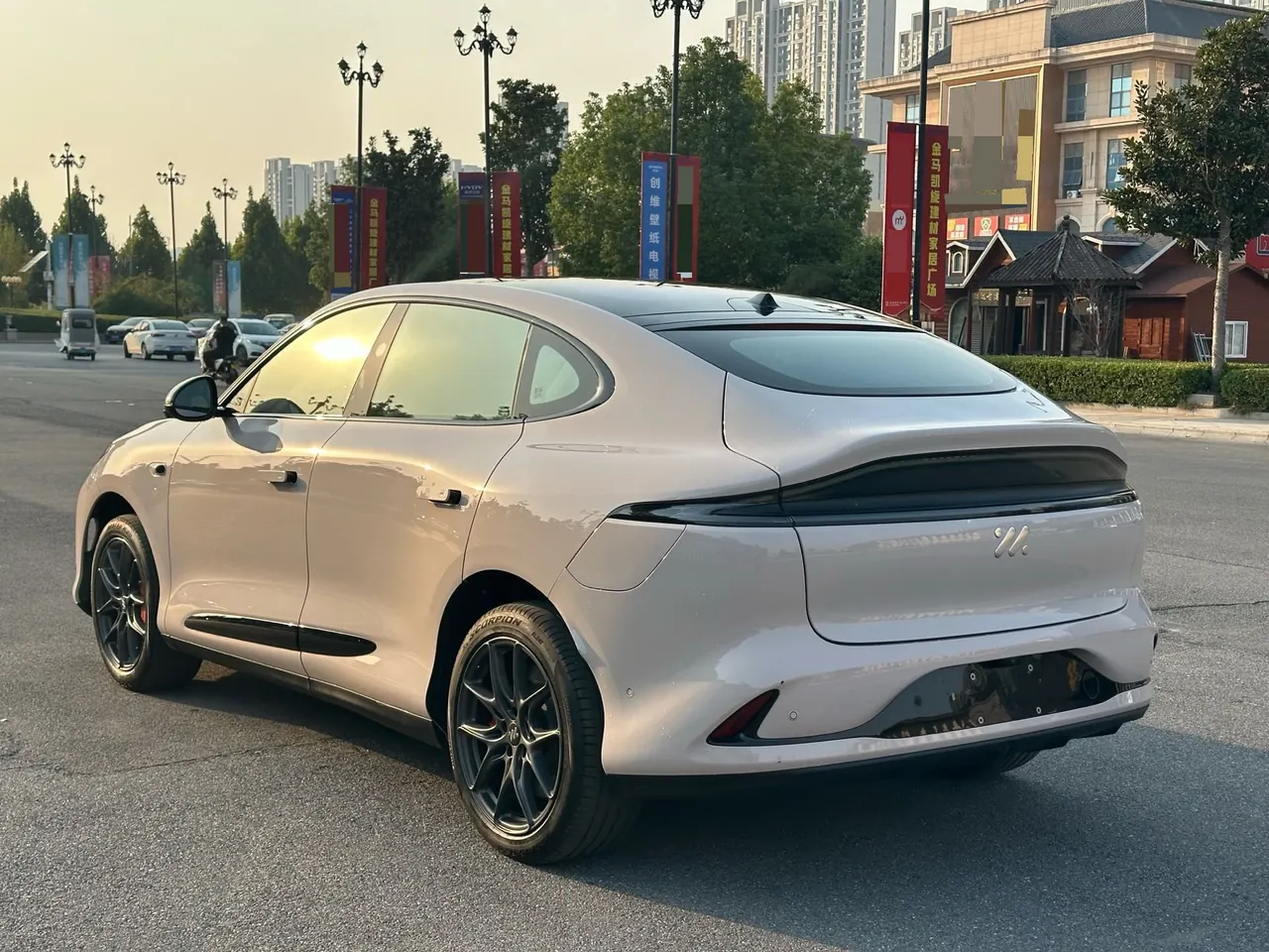IM 2023 IM LS6 Max Standard Edition Automatic Gear 10