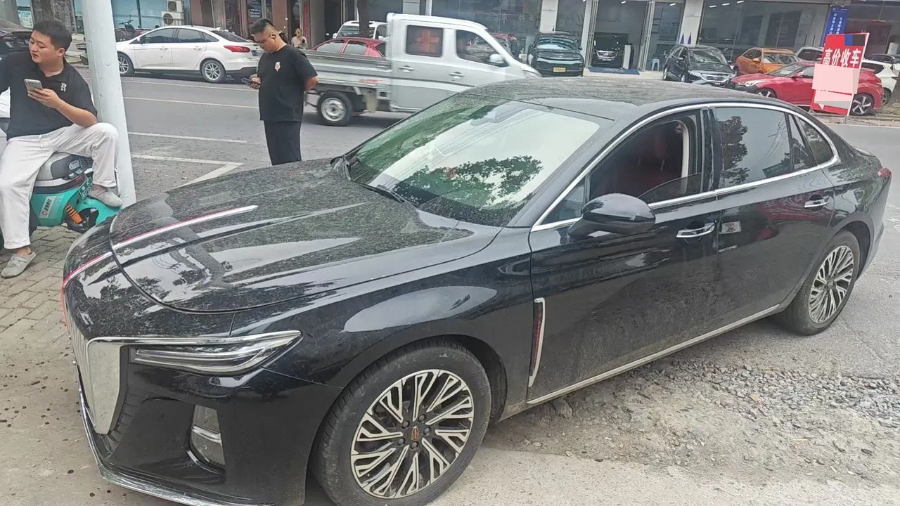 Open image lightbox: HongQi 2024 H5 2.0T Zhilian Qi Chang Edition Automatic Gear