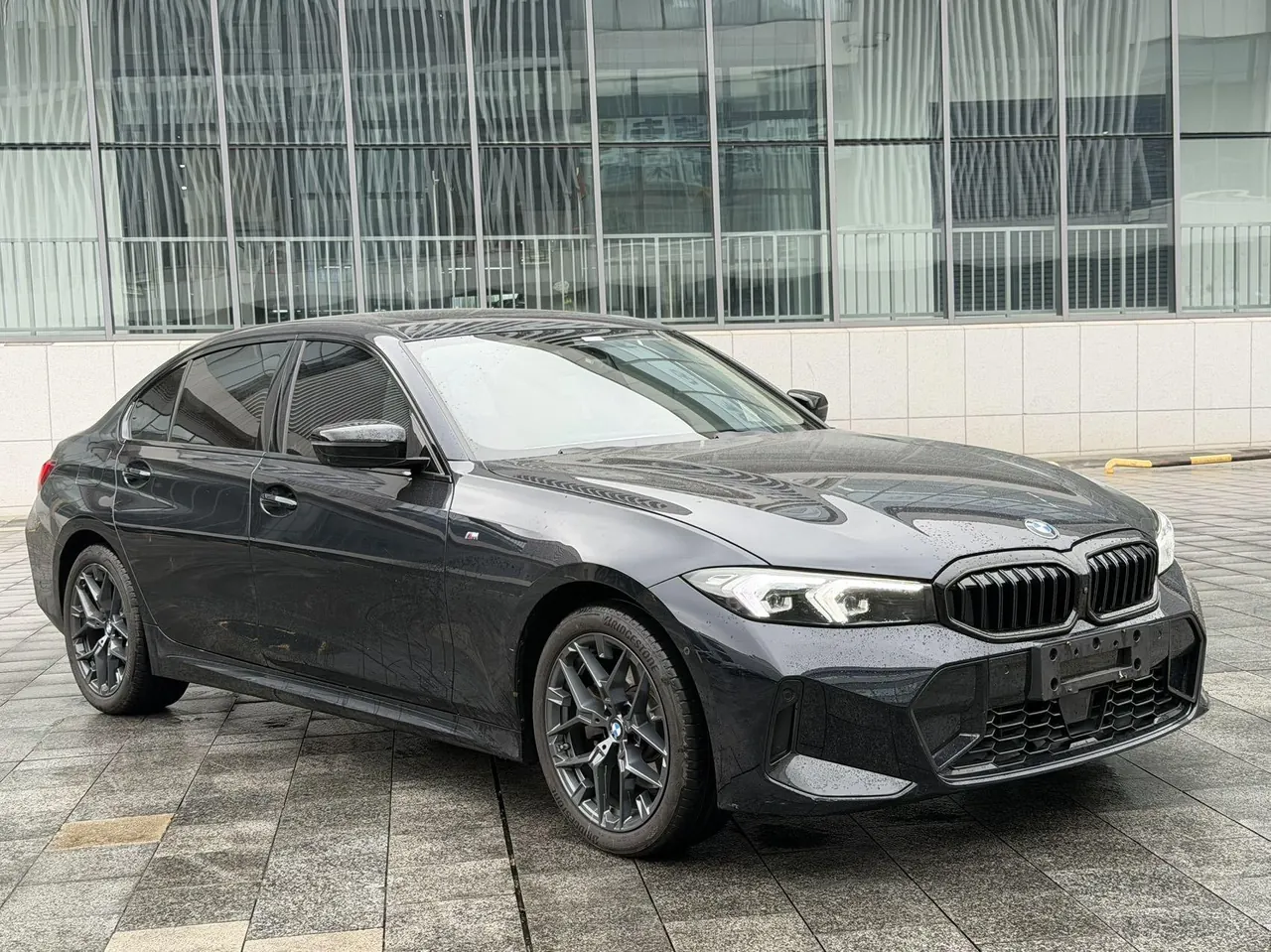 BMW 3 Series 2025 330Li 2.0T M Sports Obsidian Night Suit Automatic Gear 3