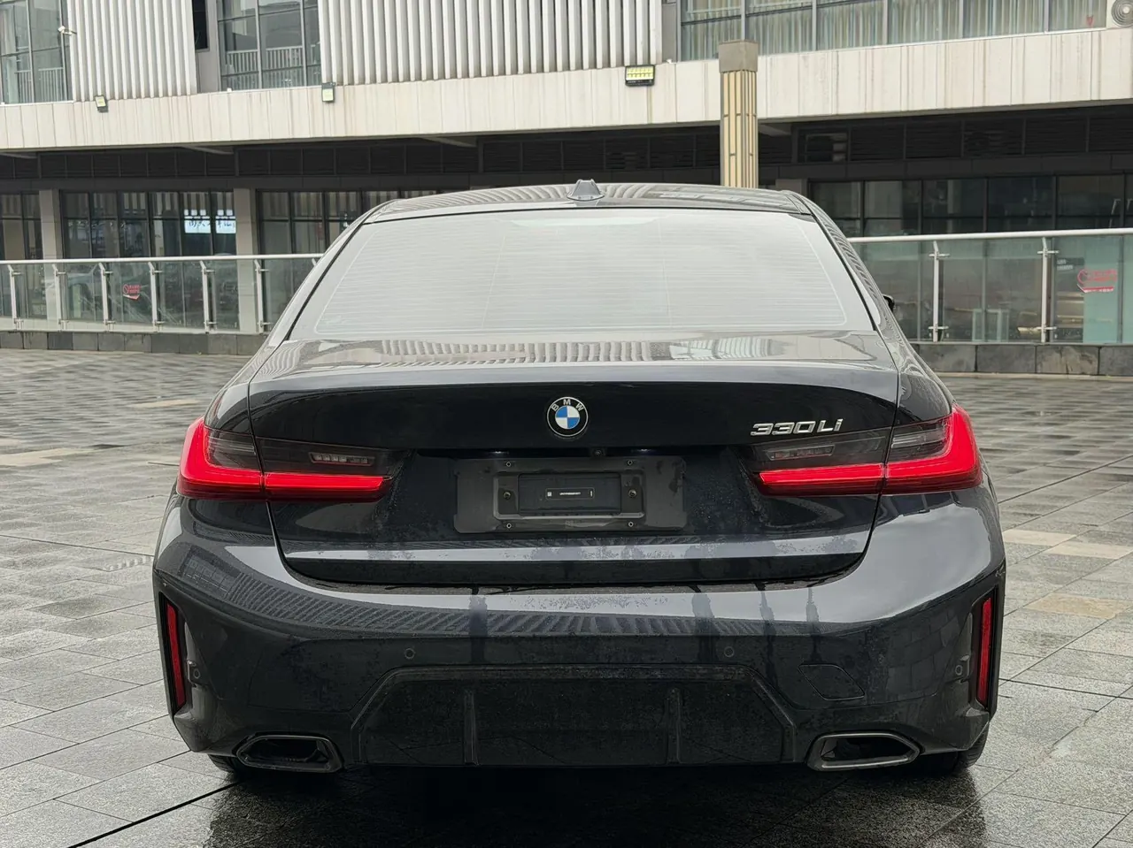 BMW 3 Series 2025 330Li 2.0T M Sports Obsidian Night Suit Automatic Gear 8