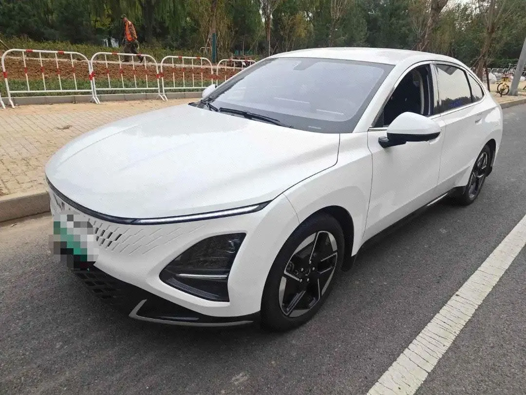 WuLing 2024 Starlight 1.5 Co-creation 150 Advanced Automatic Gear - View 1