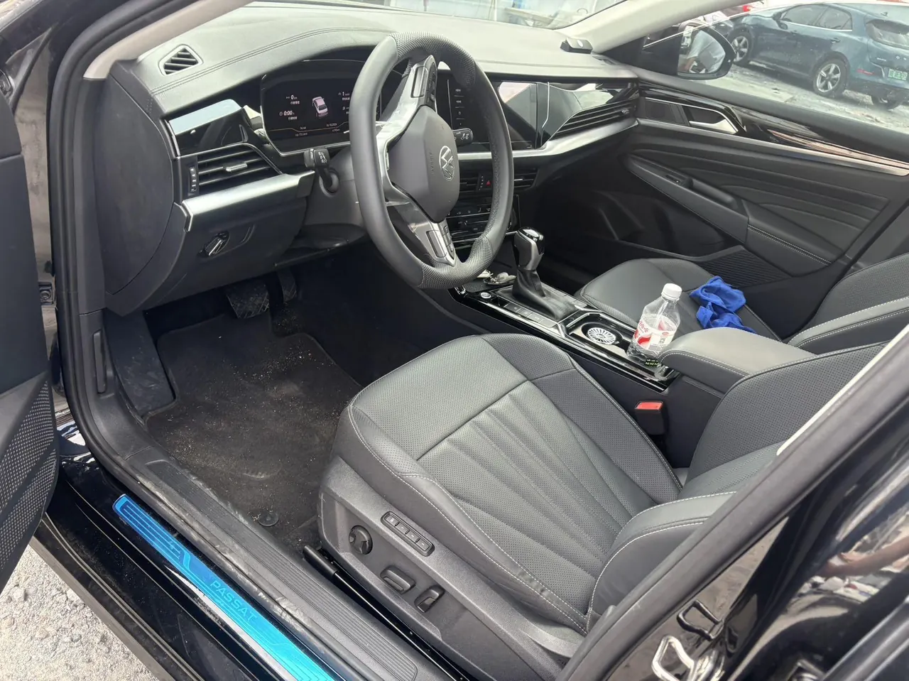 Volkswagen 2024 Passat 2.0TSI 330TSI Star Elite Edition Automatic Gear 3
