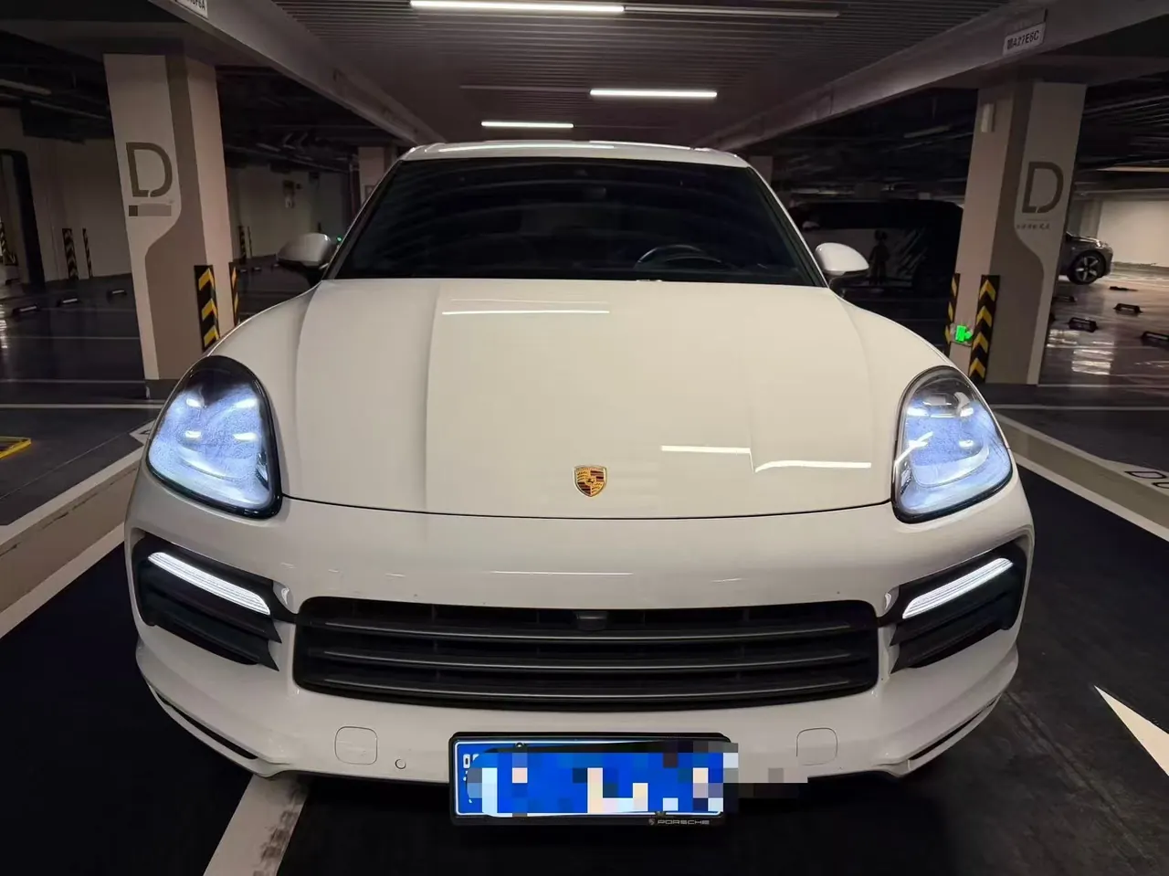Porsche Cayenne (Imported) 2023 Cayenne 3.0T Platinum Edition Automatic Gear 2