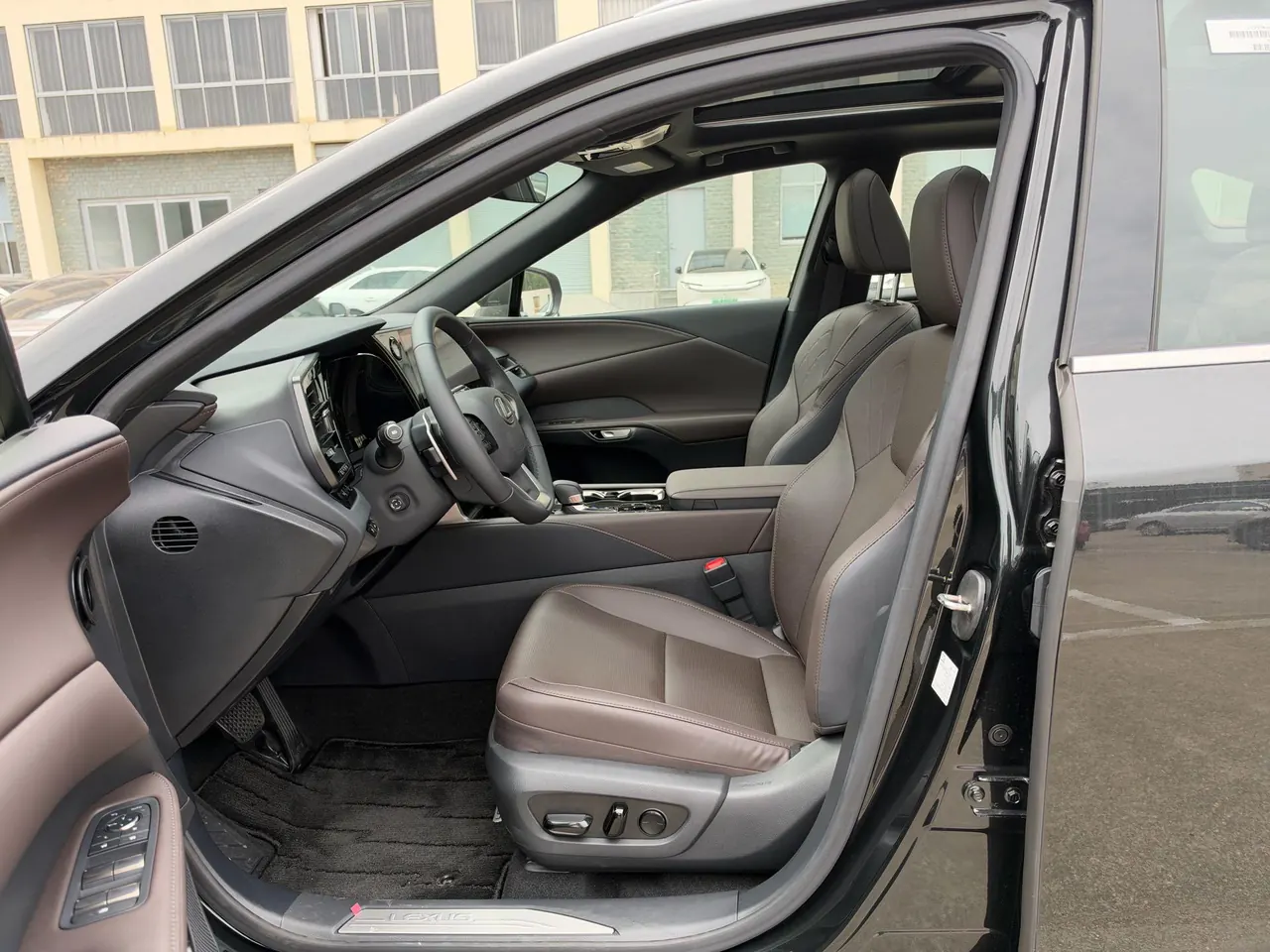 Lexus RX (Imported) 2025 RX350h 2.5 Stepless Four-wheel Drive Alcohol Edition Automatic Gear 4