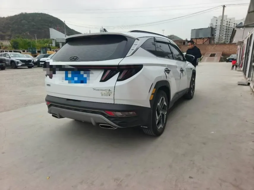 Hyundai 2023 Tousheng L 1.5T LUX Premium Edition Automatic Gear 4