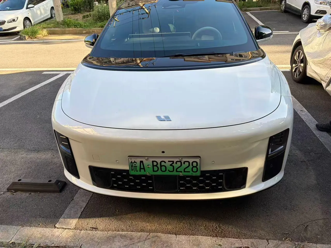 Li 2025 i6 four-wheel drive basic automatic transmission 2