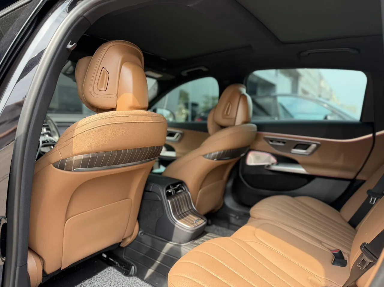Mercedes Benz E-Class 2025 model E 300 L 48V 2.0T Luxury Edition Automatic 9