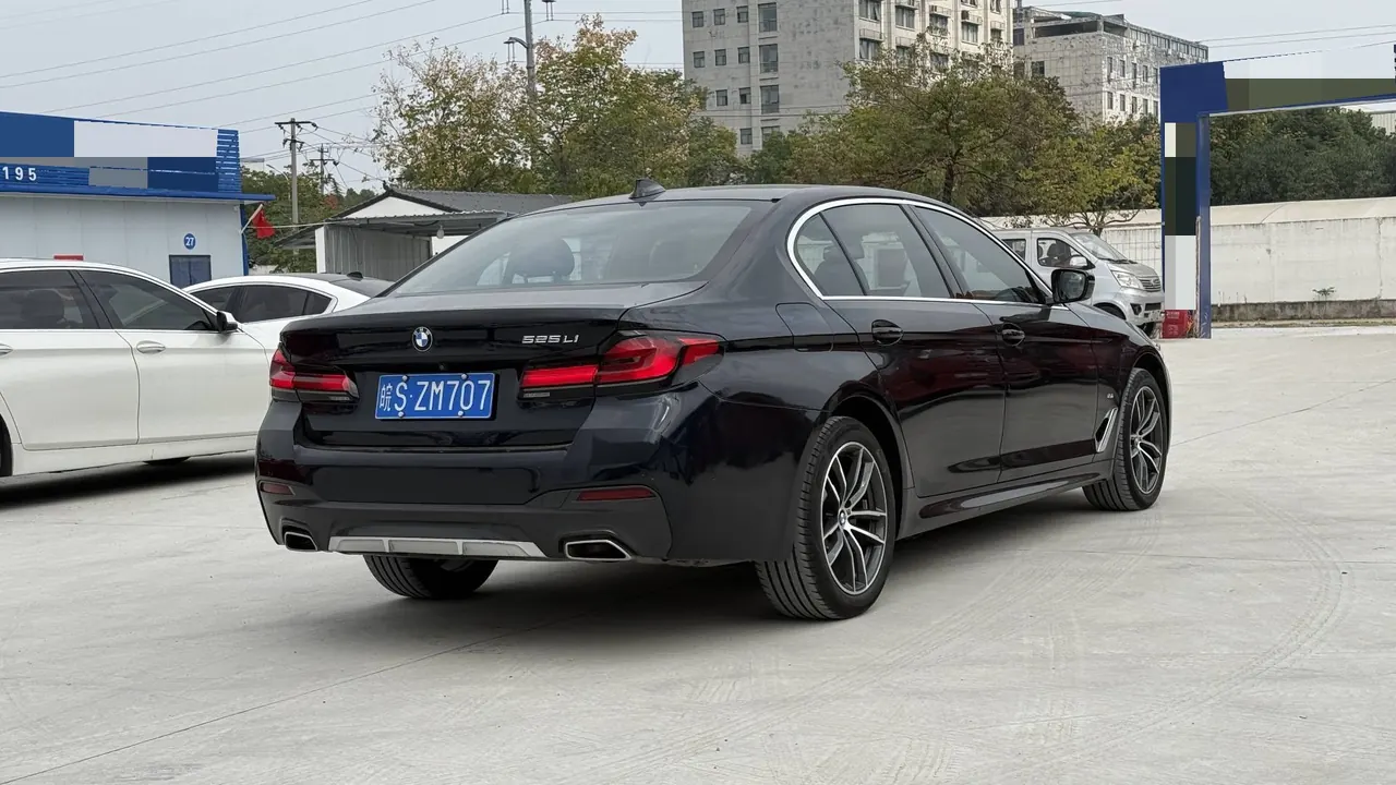 BMW 5 Series 2021 525Li 2.0T Luxury Suit Automatic Gear 4