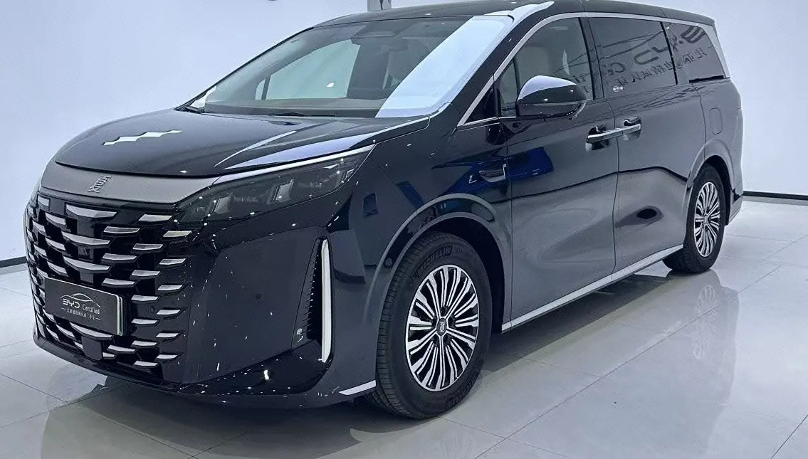 Открыть галерею: BYD 2025 summer DM-i 1.5T stepless 180km Exceed automatic gear
