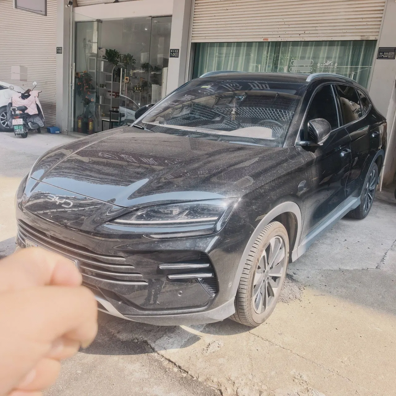 BYD Song PLUS New Energy 2025 Song PLUS DM-i 1.5 Stepless 112KM Honorable Automatic Gear - View 1
