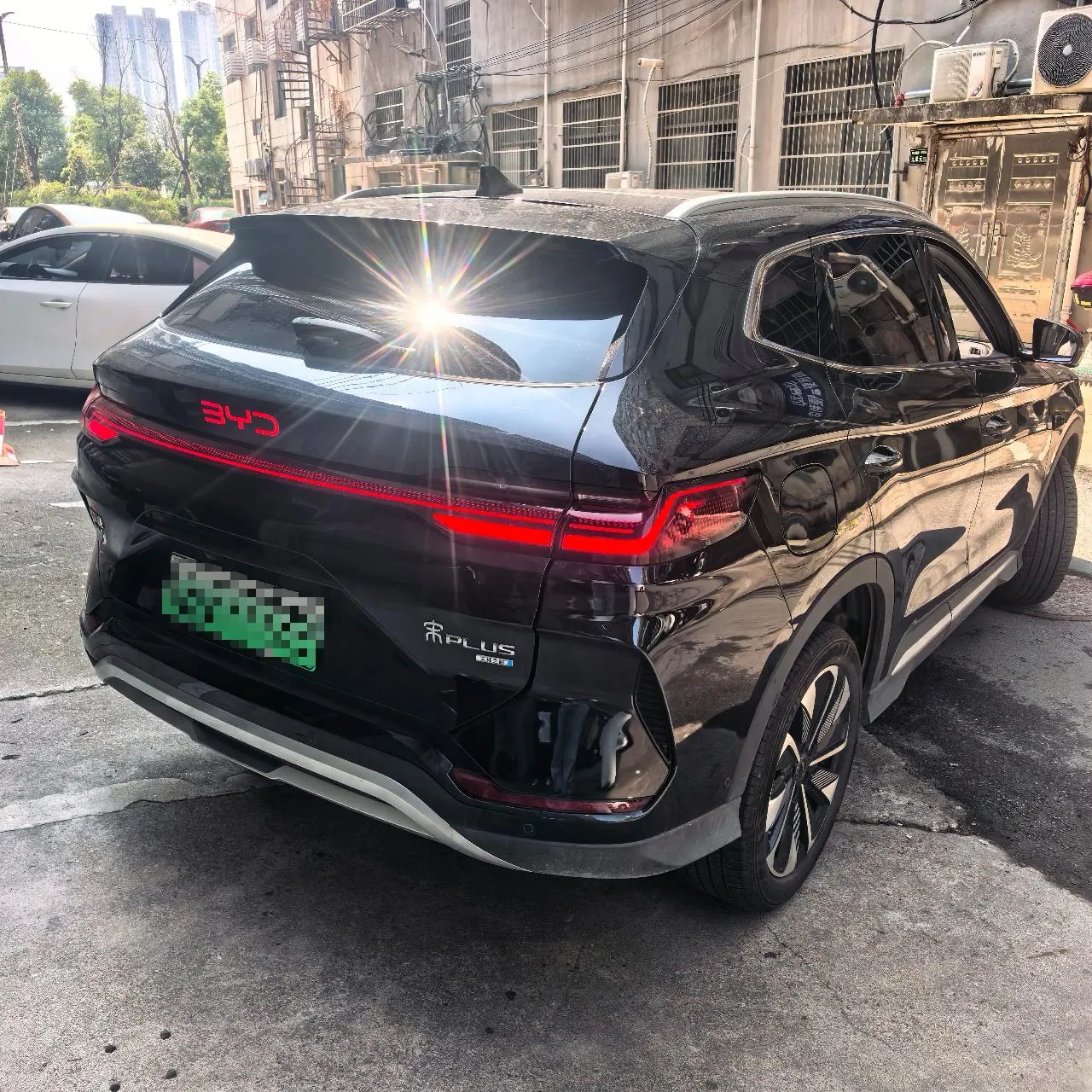 BYD Song PLUS New Energy 2025 Song PLUS DM-i 1.5 Stepless 112KM Honorable Automatic Gear 4