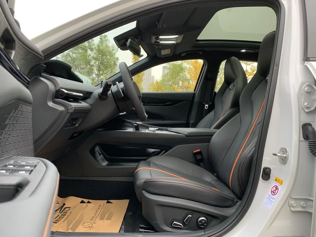ChangAn 2025 UNI-V 1.5T 500Bar distinguished automatic gear 3