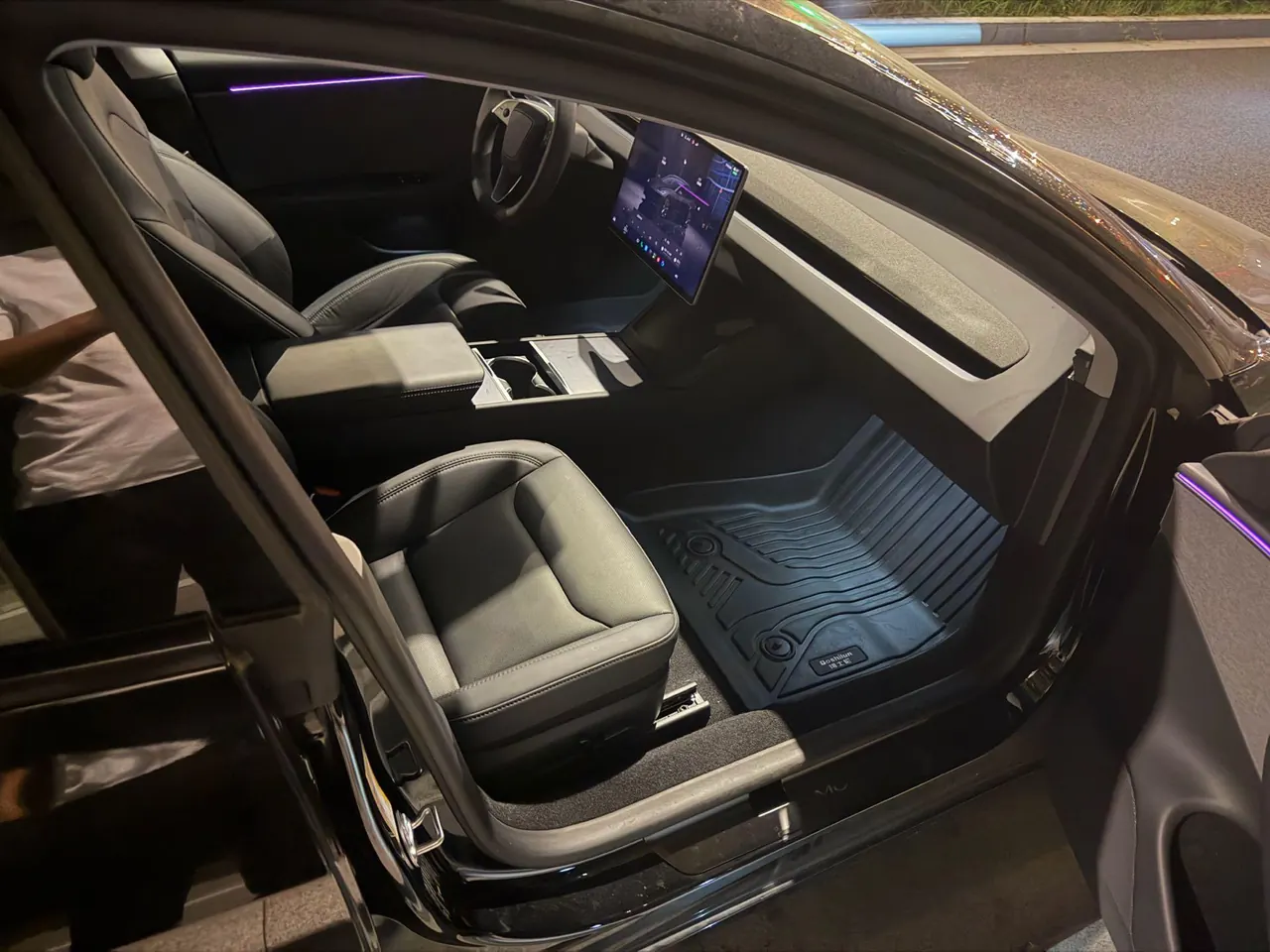 Tesla 2025 Model 3 rear-wheel drive version of automatic transmission 7
