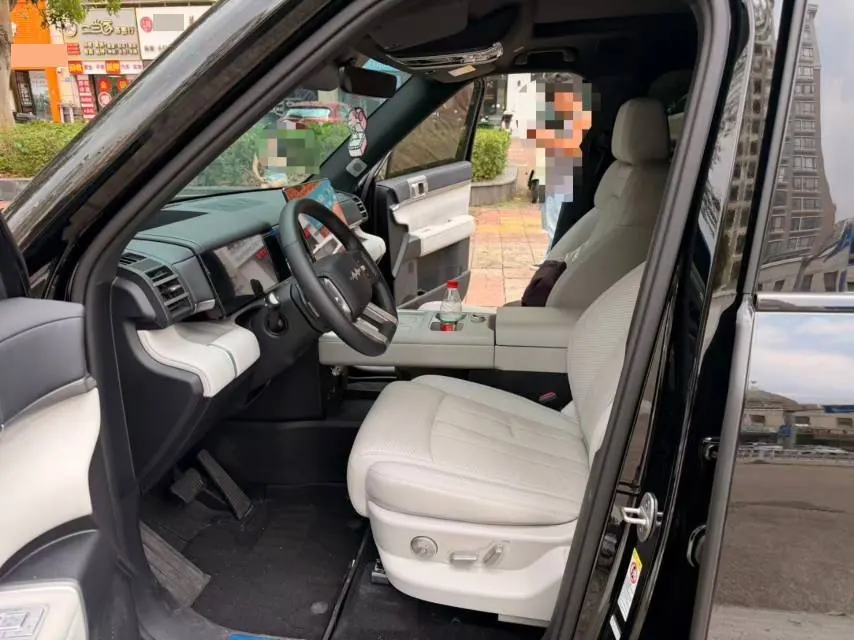 FangChengBao 2025 titanium 7 1.5T stepless 190KM four-wheel drive Ultra version of automatic gear 3