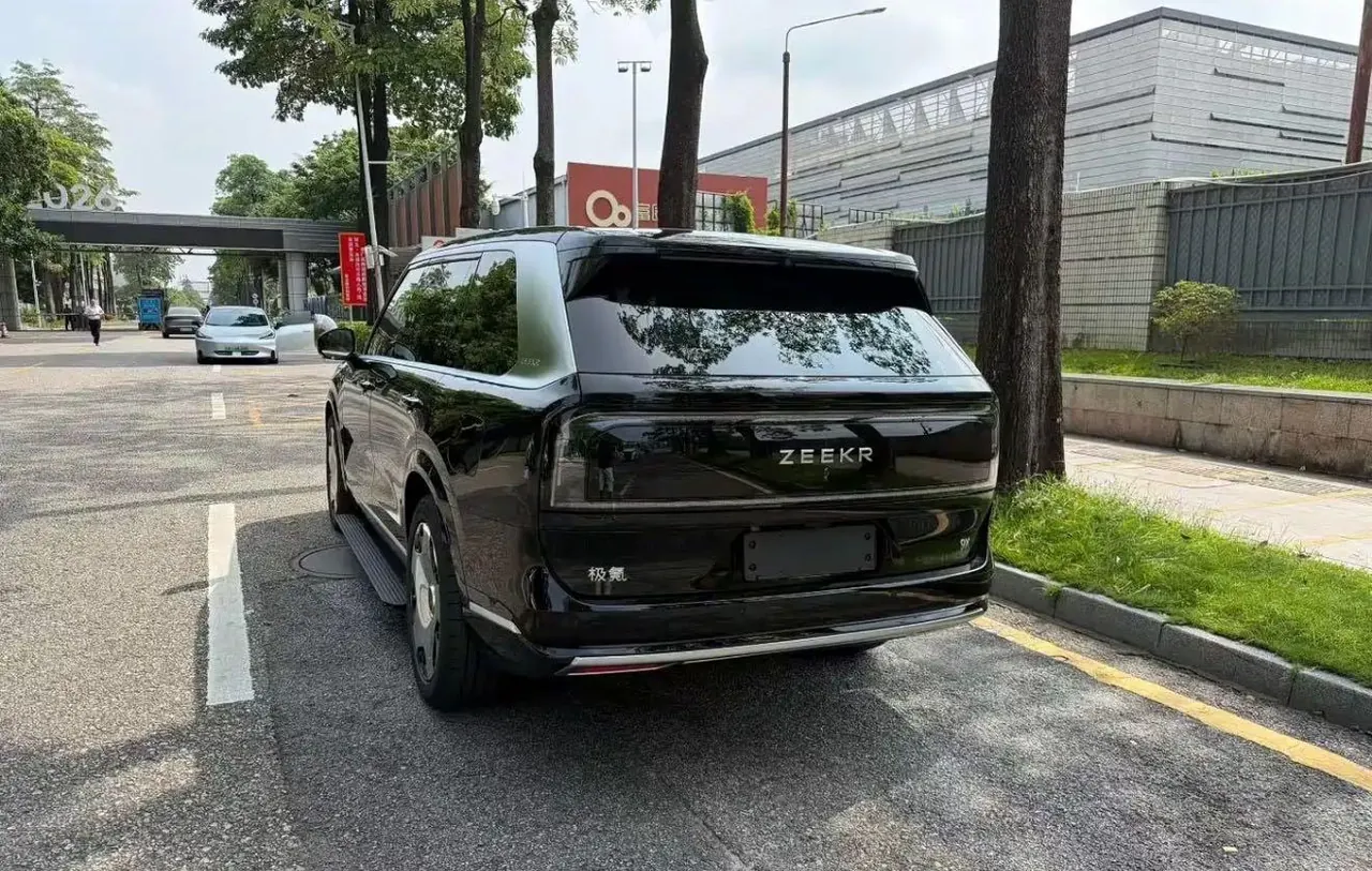 Zeekr 2025 Zeekr 9X 2.0T Hyper Edition 70kWh Automatic Gear 5